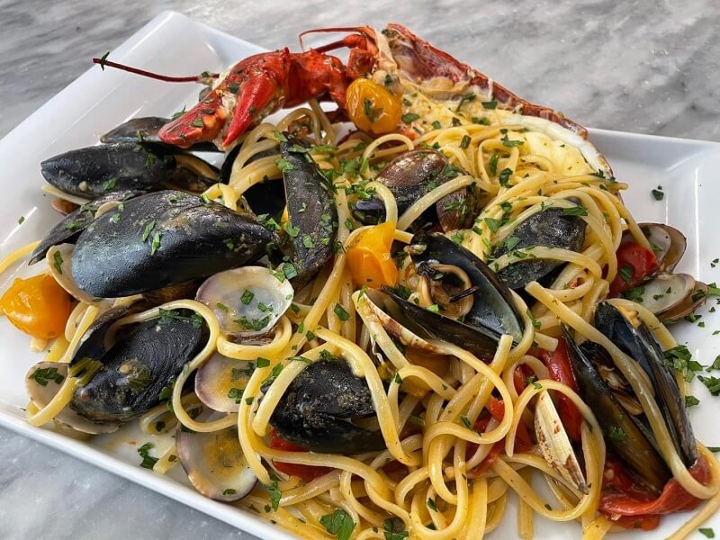 pasta with clams at Mimi Pizzeria & Cucina