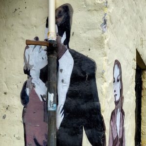 forbidden-love-street-art-at-champa-gali-new-delhi